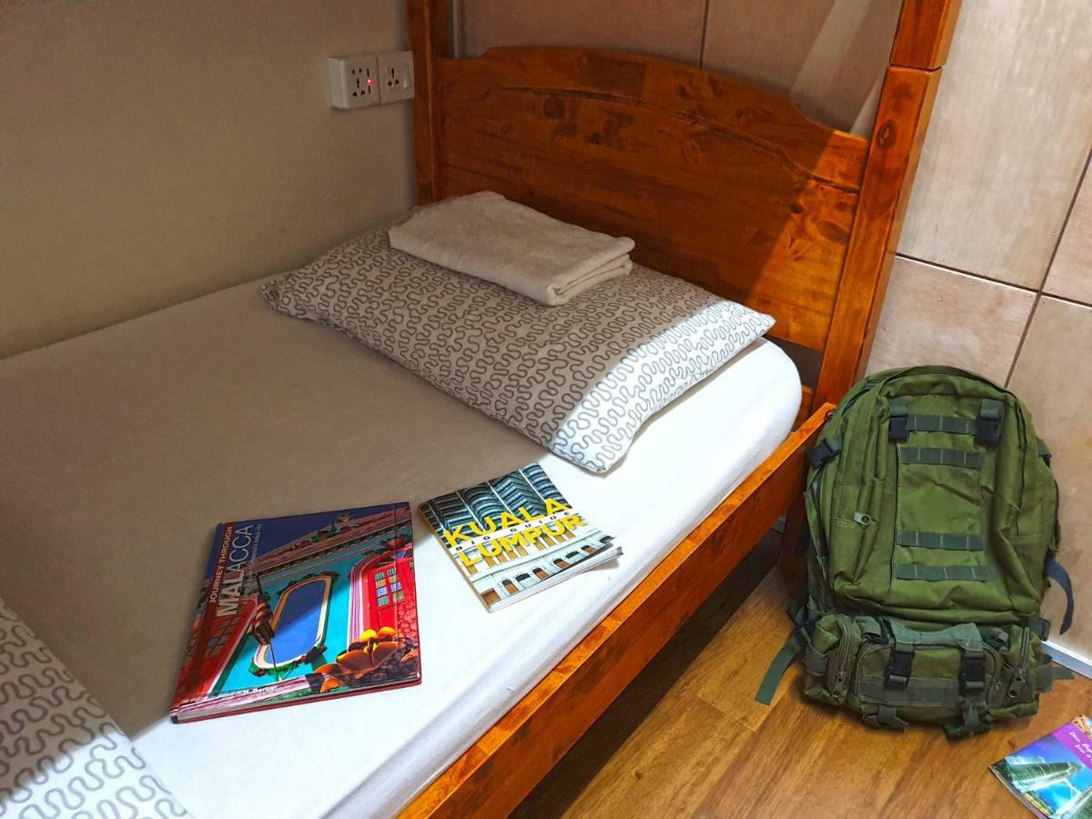 Auberge de jeunesse Klbackpacker.Com à Kuala Lumpur Extérieur photo
